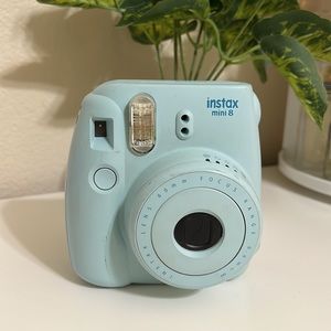 INSTAX Mini 8 Polaroid Camera Mint/green